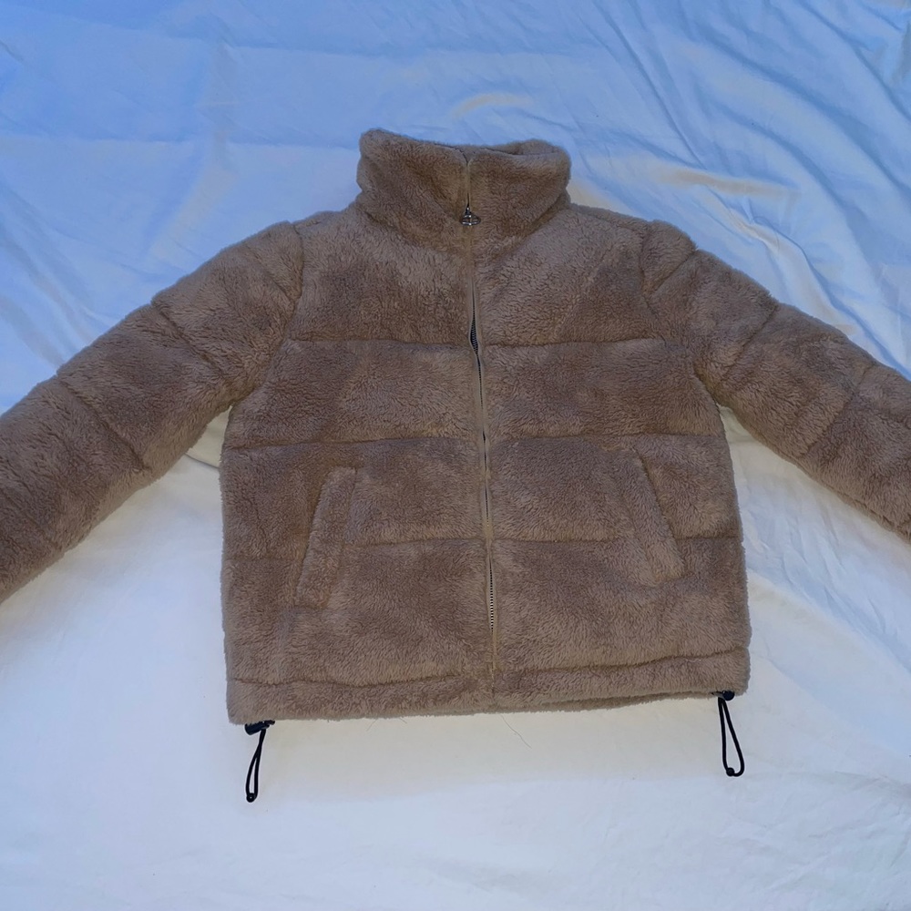 HOLLISTER PUFF JACKET